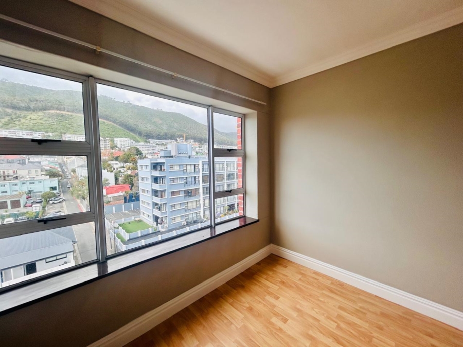 2 Bedroom Property for Sale in Sea Point Western Cape